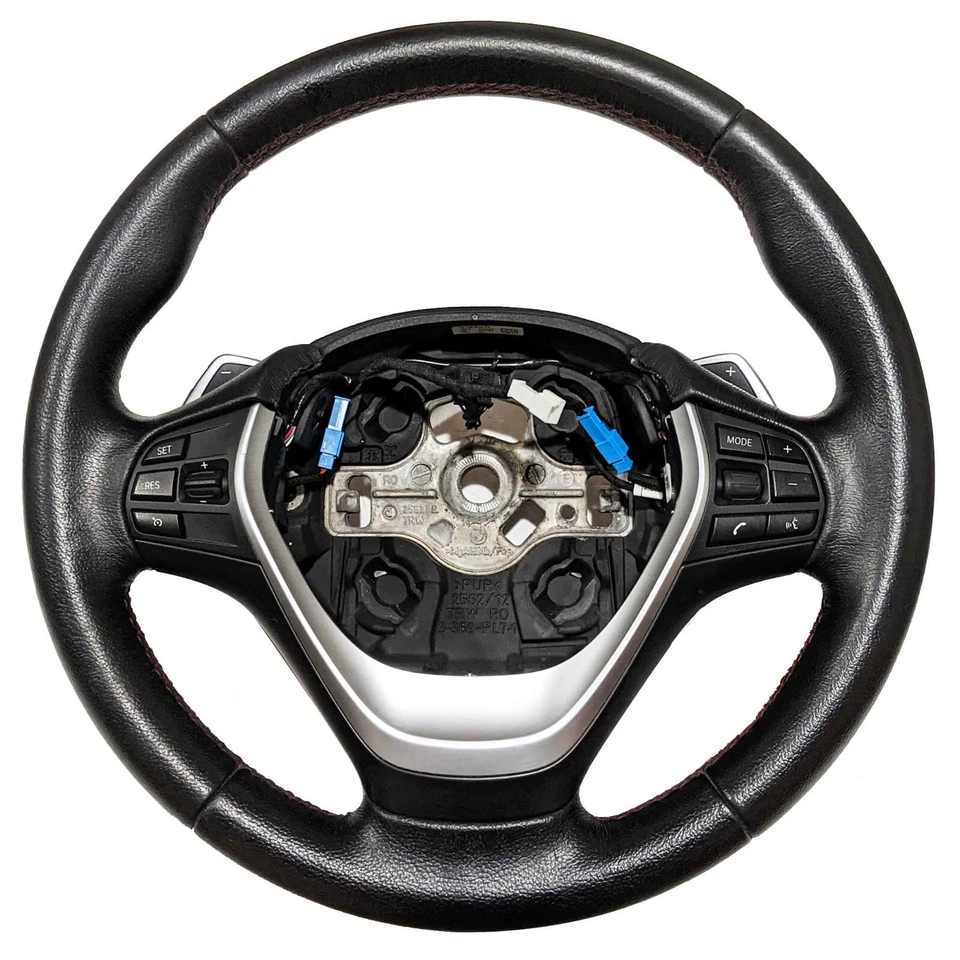 Volante de cuero de 3 radios OEM BMW F30 F32 F33 F34 F36 2013-2019 / 62562181E Foto 1 de 4