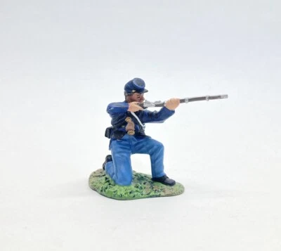Vintage Britains Union Infantry Soldier Shooting Rifle Kneeling Metal Figure 2" - Image 1 of 4