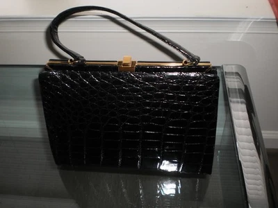 VINTAGE GENUINE ALLIGATOR BAG BLACK TOP HANDLE IN EXCELLENT CONDITION - Image 1 of 4