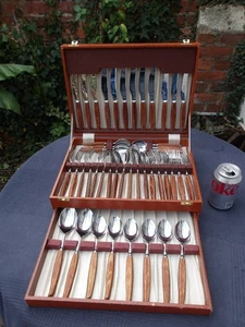 Cubiertos cantimplora Sheffield vintage 44 piezas de madera brillante - poco uso - Imagen 1 de 24