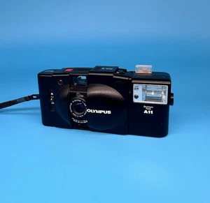 Olympus XA2 XA 2 fotocamera compatta pellicola 35 mm con flash A11 - testata - Foto 1 di 11