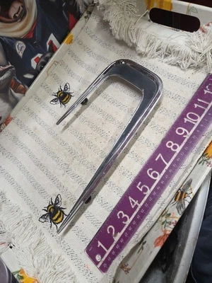 Dodge Coronet 500 1968 cuarto trasero moldura cromo 2840100 68 Foto 1 de 4