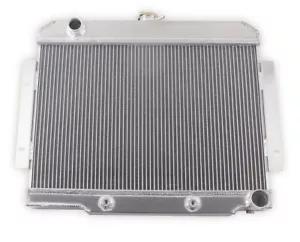 Radiador de aluminio de 3 filas para motor Chevy V8 1919 1972-1982 Jeep CJ5 CJ6 AT/MT - Imagen 1 de 12