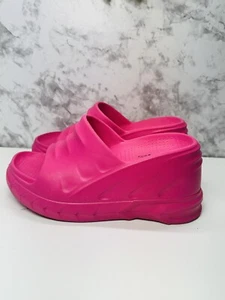 Women Lightweight Anti-Skid Thick Bottom Slides Fashion Hot Pink Slides - Picture 1 of 6