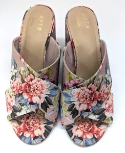 Apt 9 Define bequeme offene Damen-Sandale mit Blumenmuster und Blockabsatz Größe 9 - Bild 1 von 5