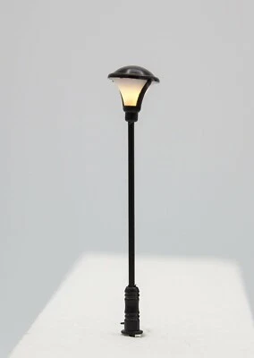 5 LED Lampen Laternen Metall H0 für Modellbau mit Widerständen für 12 Volt - Bild 1 von 4