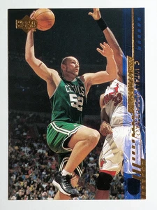 2000-01 Upper Deck #9 Vitaly Potapenko - Picture 1 of 2