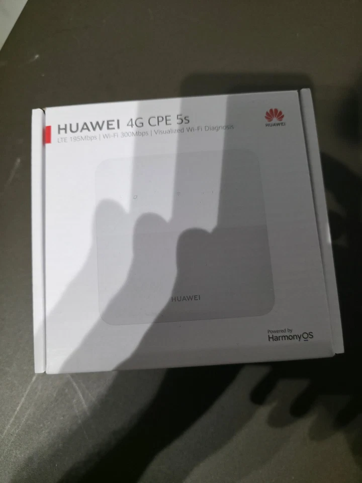 Huawei 4G CPE 5s B320-323 300Mbps Wireless 4G+LTE Wifi Router - Image 1 of 2
