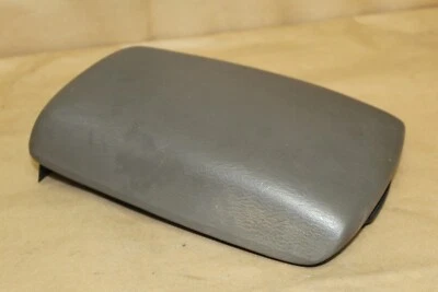 2002 2003 2004 2005 2006 2007 JEEP LIBERTY CONSOLE CENTRAL APOIO DE BRAÇO FABRICANTE DE EQUIPAMENTO ORIGINAL - Imagem 1 de 4