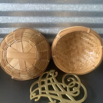 Woven Vintage Wicker Bowl Lot of 2 Pocket Dropall Decor Basket Wall Round B13,00 - Image 1 of 4