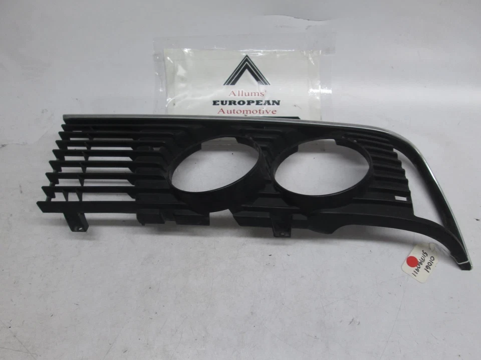 Grelha de farol lateral esquerdo BMW E23 733i 735i 51131903911 - Imagem 1 de 1