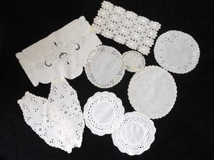 Vintage Deckchen verschiedene Formen weiß/cremeweiß 10 Deckchen - Bild 1 von 11