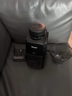 Baratza Encore Conical Burr Coffee Grinder (with accessories) - Image 1 of 2
