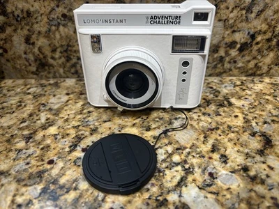Lomography Lomo'Instant Camera (White Edition) Polaroid Film Tested Working - Image 1 of 3