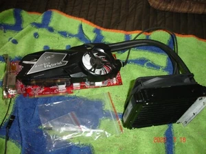 PowerColor Radeon R9 280X  3GB gaming  video card with Hybrid LCS ARTIC ACCELERO - Picture 1 of 8