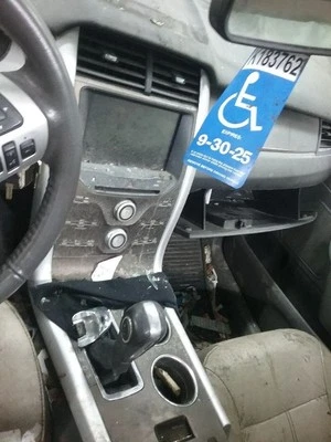 EDGE      2011 Glove Box 1475958 - Изображение 1 из 4