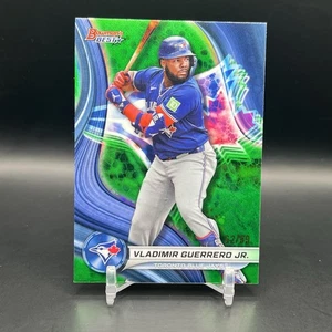 2024 Bowman's Best Vladimir Guerrero Jr. refractor verde/99 tarjeta #69 Blue Jays - Imagen 1 de 2