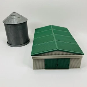 Ertl Farm Country Barn / Shop and Silo Ranch 14x9 Shop 9x5 Silo Futterunterstand - Bild 1 von 11