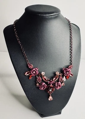 Colar floral rosa e colar de cristais Betsey Johnson - Imagem 1 de 4