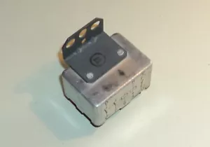 VW Typ4 411 412 T2 T3 T4 orig. SWF R600.992 Doppelrelais 411963135C double relay - Picture 1 of 3