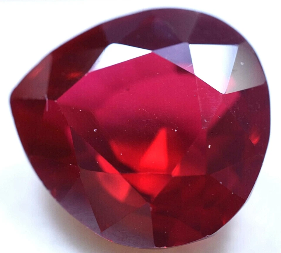 19.90 Ct Natural Blood Red Ruby Mozambique GGL Certified AAA+ Treated Gemstone - Image 1 of 4