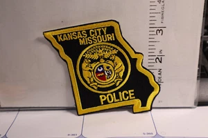 police patch   KANSAS CITY POLICE MISSOURI  YELLOW BORDERS - Picture 1 of 1