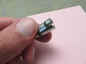 100x Lampe Glühbirnensteckdosen #44 #47 Bajonettleuchten - Flipper Maschinenteile [4*T-48.75 - Bild 1 von 4