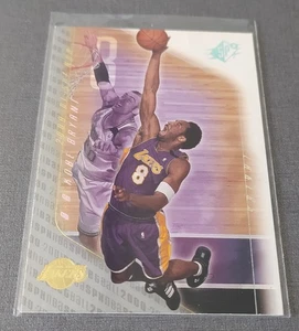 2001-02 SPx Nr. 38 KOBE BRYANT LOS ANGELES LAKERS - Bild 1 von 2