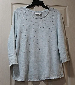 Top Weekends by Chico's Talla 2 Azul Tejido con Estrellas Plateadas Manga 3/4 Talla M - Imagen 1 de 3