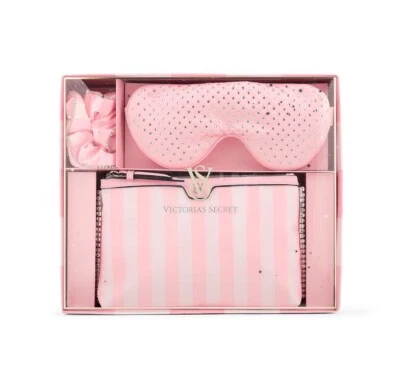 Victoria’s Secret Rosa Máscara para Dormir Bolsa Scrunchie Bolsa Kit de Viaje Set de Regalo de 3 Piezas Foto 1 de 2