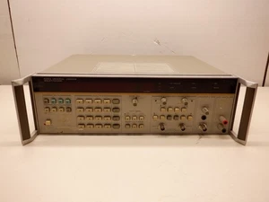 HP 5335A UNIVERSAL COUNTER - Picture 1 of 3
