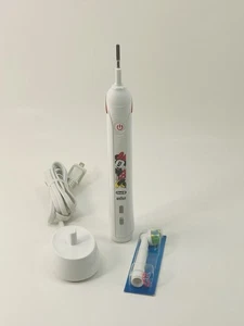 Cepillo de dientes eléctrico Minnie Mouse Oral-B Pro 3000 3D blanco, conecta Bluetooth - Imagen 1 de 8