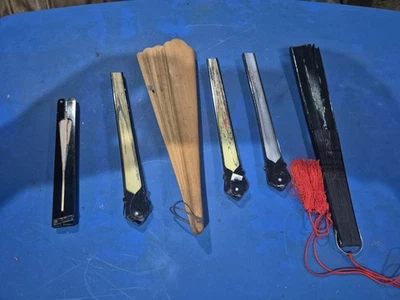 Hand Fans - Image 1 of 4