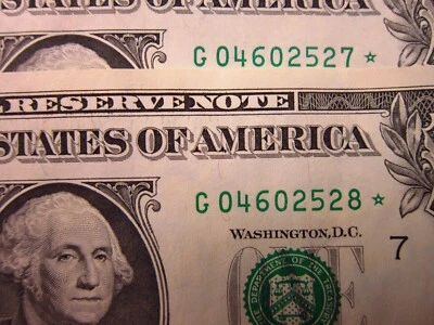 USA G Chicago $1 Star 2003 G04602527* Pair Sequential Replacement Note FRN Money - Image 1 of 3