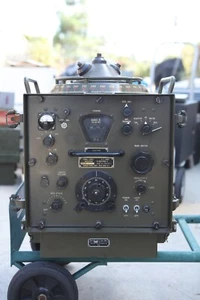 Signal Corps U.S. Army R-395/PRD-1 Andrea Radio Corp CY-947 - Picture 1 of 14