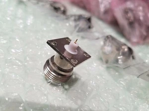 5pcs N Female Panel Coaxial Connector N-KFD46 Smaller type BNC TNC Sized flange - Foto 1 di 6