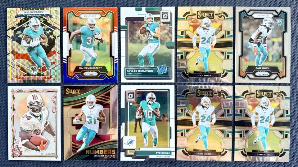 Miami Dolphins Lot (10) Waddle, Mostert, Thompson, Williams, Smith, Hill - Image 1 of 2