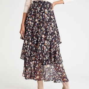 Neu mit Etikett Ann Taylor Damen-Maxirock marineblau Blumenmuster Stufen Größe 12 - Bild 1 von 7