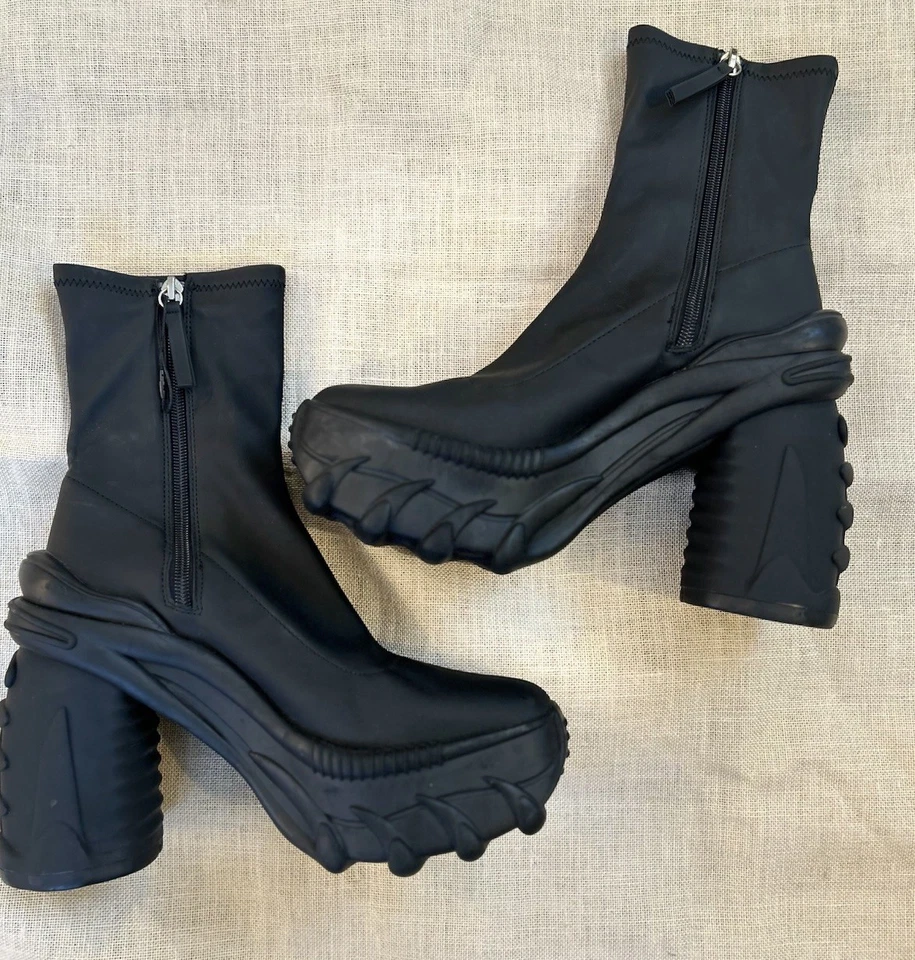 Bershka Chunky Black Alien Platform Ankle Boots – Y2K Style – US 6.5 / EU 37 - Image 1 of 4