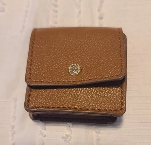 Anne Klein Air Pod Case Schlüsselanhänger - Bild 1 von 5