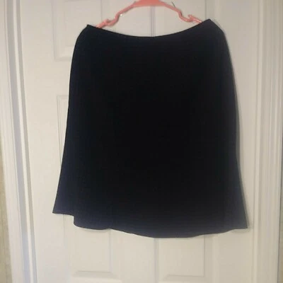 TRAJE, FALDA Y CHAQUETA ESCARLETT 2 PIEZAS, TALLA 9/10, negro y lavanda Foto 1 de 4