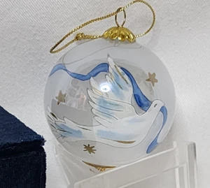 Pier 1 Collectible “Li Bien” Annual Hand painted glass ornament Turtle Doves NIB - Picture 1 of 10