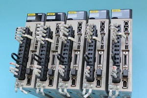 Yaskawa Servopack SGDV-R70A21B 50W, 1Pcs, Free Expedited Shipping - Picture 1 of 7