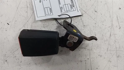 Cierre de hebilla de cinturón de seguridad trasero central Dodge Dart 2013 2014 2015 2016 Foto 1 de 4