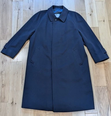 AQUASCUTUM OVERCOAT 100% CASHMERE  SIZE XXL PIT TO PIT 26” LENGTH 47” MINT VGC - Image 1 of 4