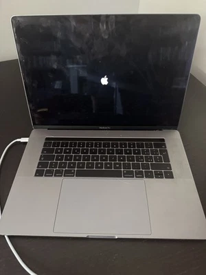 Apple MacBook Pro A1707 2017 15" Core i7-7920HQ 3.1GHz  1TB SSD / 16GB RAM  - Image 1 of 4