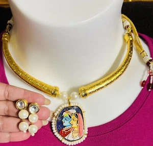 India Radha Krishna Hand Painted Stone Choker Necklace Golden Hansli Earrings - Picture 1 of 12