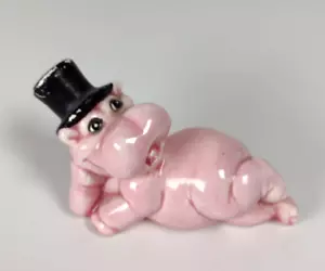 Ceramic Hippo With Top Hat Pose 8cm - Picture 1 of 6