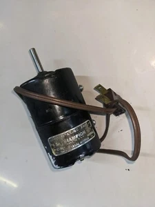 Champion Universal Vintage Motor Model 24   NOT WORKING for restoration only - Picture 1 of 4