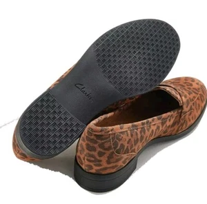 Collection by Clarks Leopard Leather Slip-On Loafers Trish Willow Womens 12W New - Picture 1 of 9